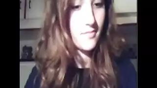 ثراء يشاركن أسرار جنسية مع عاهرات في جلسات مثلية ثلاثية صريحة