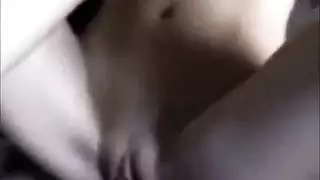 تعري هواة شاب ينتهي بجنس عنيف