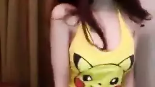 جلسة عاهرة منفردة تنتهي بحمام سائل منوي