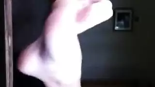 شقراء شابة مع المغفلون كبيرة