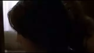 فتاة آسيوية ذات أثداء كبيرة في فيلم إباحي فردي صريح