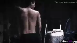 أفضل فيديو 2018: تلميذة مراهقة تأخذ زب زملائها في الفصل