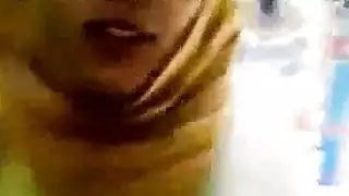 خيال جنسي لشاب مع محجبة: شرج وجنس فموي في المدرسة