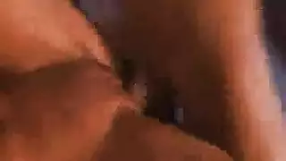 عاهرات عاهرات يهيجن: رقص في بيت دعارة وجنس جماعي إباحي