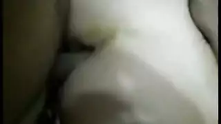 نيك قوي في مؤخرة عذراء