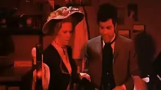 إيروتيكا سويدية: ضحك وشهوة مع خادمة داخلية وقحة