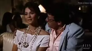 أم إيطالية مثيرة تأخذ جماع مزدوج في فيلم بورن