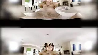 ضعف المتعة: بورن بالواقع الافتراضي مع شراميط وقضيب ضخم