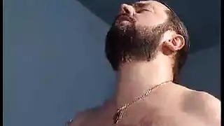 طبيب وعابرة جنسياً يثقبان مؤخرة الممرضة في جنس جماعي صريح