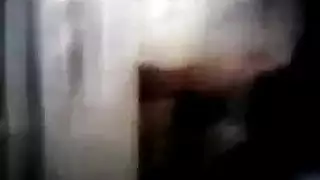 جوز عشاق عربي في أسخن قبلات و يجربون نيك المؤخرة المثير