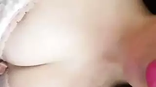 فتاة عربية ساخنة تصنع إباحية منزلية لرجلها