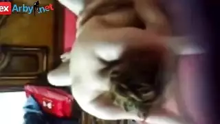 عاهرة مصرية تأخذ قضيب عشيقها في كل وضع إباحي صريح