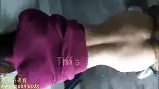 شاهدها تخلع كل شيء وتمارس الجنس أمام الكاميرا