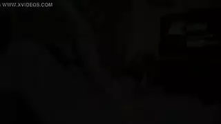 سمراء ساخنة تمارس الجنس بقوة مع صديقها في المنزل