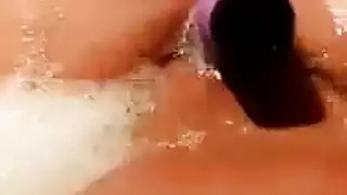 الذات الوجه بالسلاسل مثلي الجنس